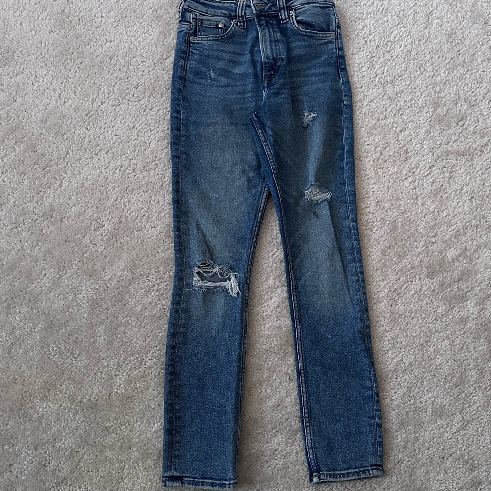 H&M - Ripped Skinny Jeans